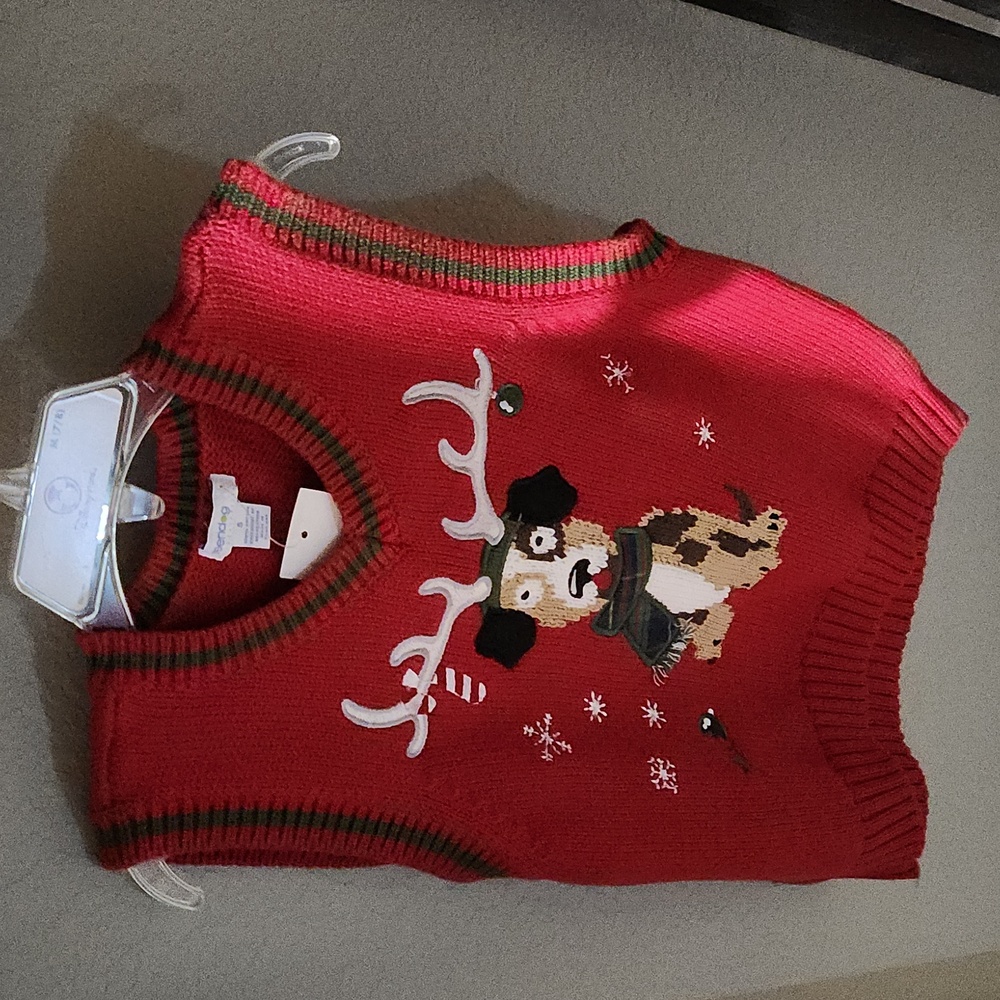 Greendog red vest size 5